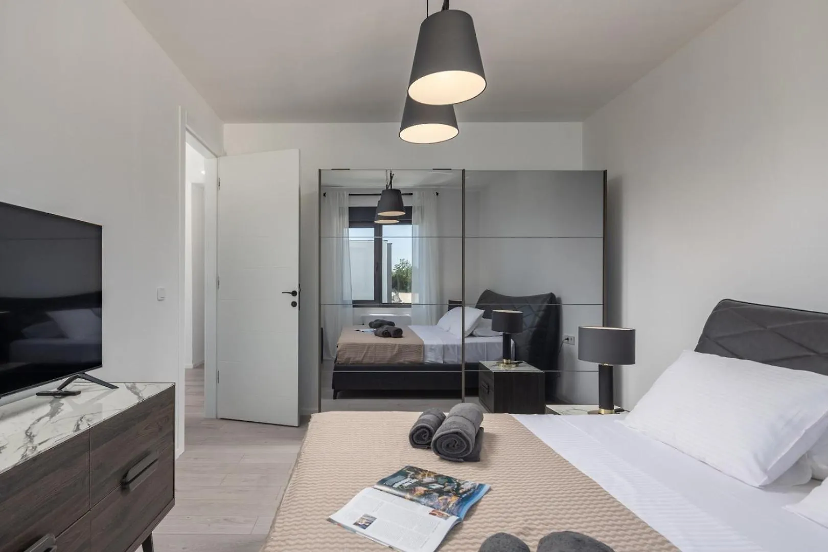 New! Luxury Villa Epic 6 - 50 M2 Heated Pool Jursici