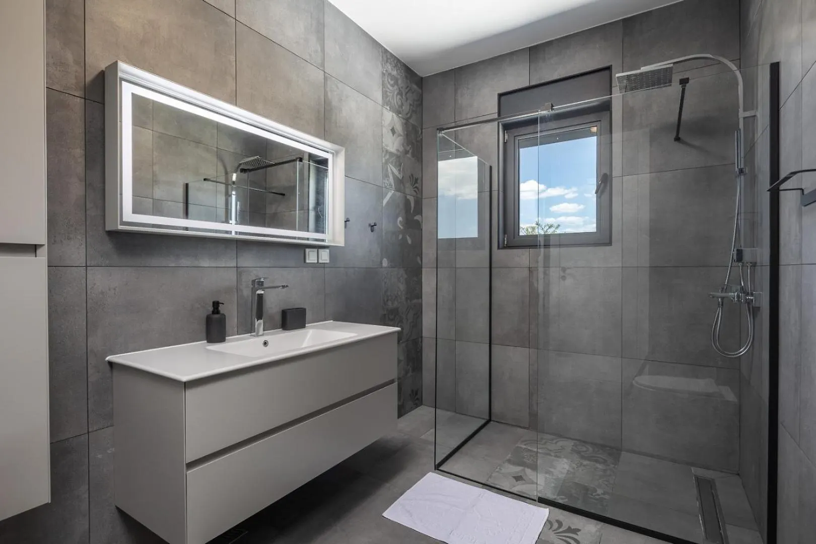 New! Luxury Villa Epic 6 - 50 M2 Heated Pool Jursici